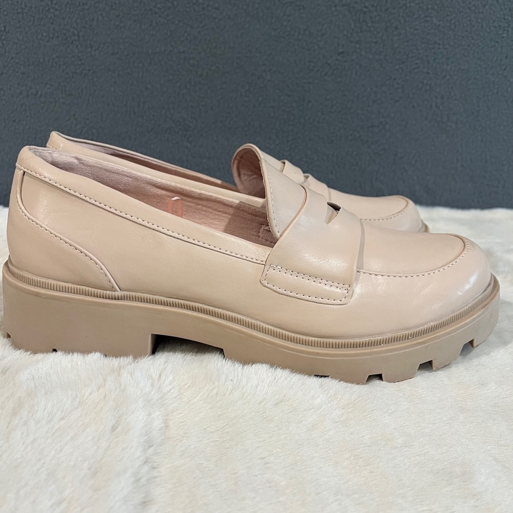 Sonoma Goods for Life Lug Sole Loafer Womens Shoes Beige Star Tread Prep Size 6